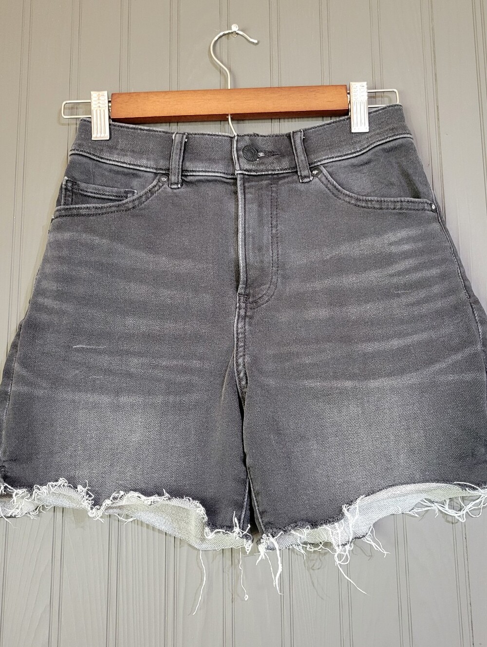Express Denim Shorts Cut-Off Midi High-Rise Distressed Raw Hem Black Women's 0